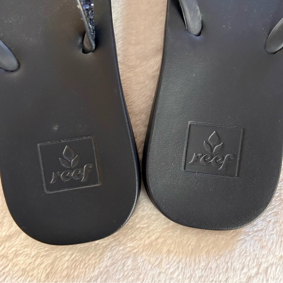 Reef Women's Sandals with Sparkling Straps - Picture 4 of 8